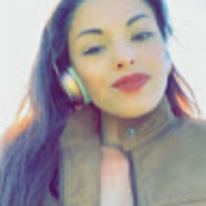 Meet your Posher, Daena